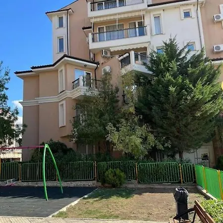 Apartment In Antorini *